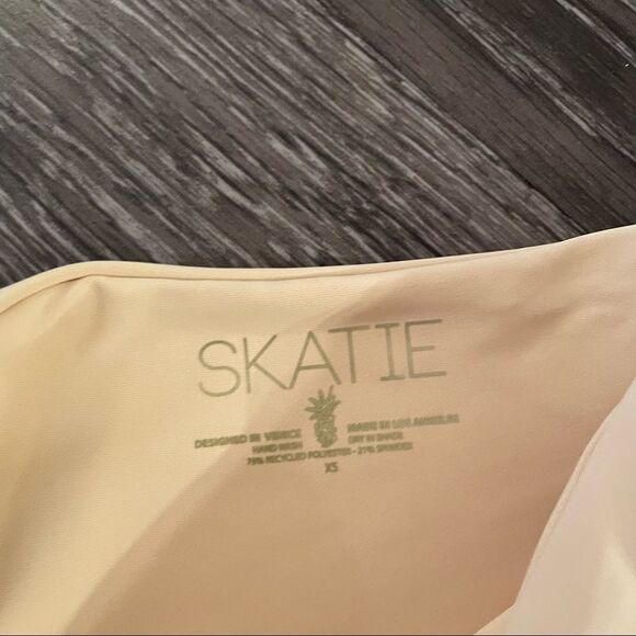 Skatie Yellow Bikini Bottom - Picture 4 of 9